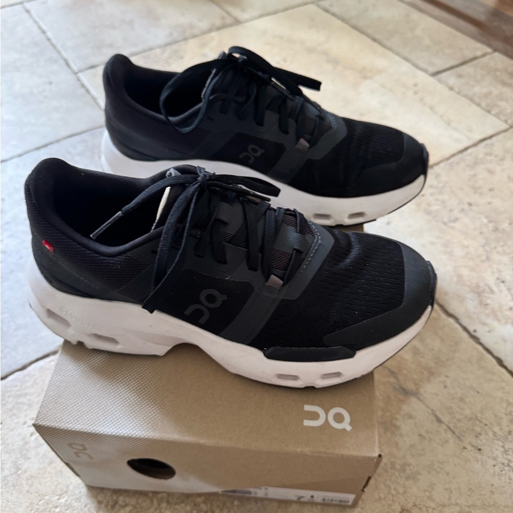 On Running Black and White Women's Athletic Shoes